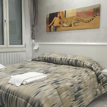 Picaflor Art & Rooms Милан Номер фото
